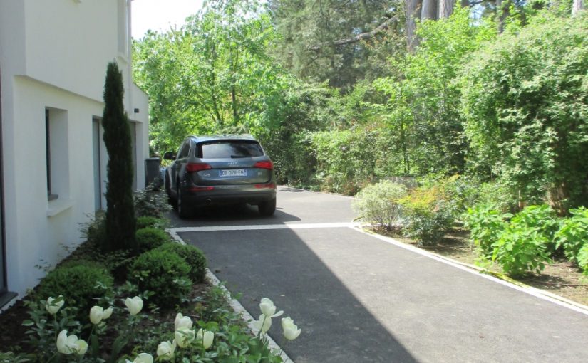 Allée en enrobé