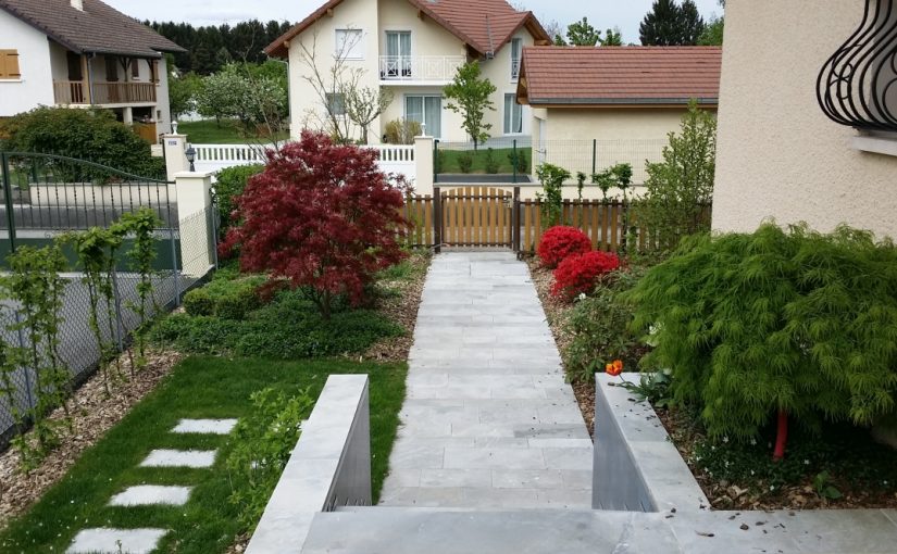 Allée en pierre naturelle « Bleu de Savoie »