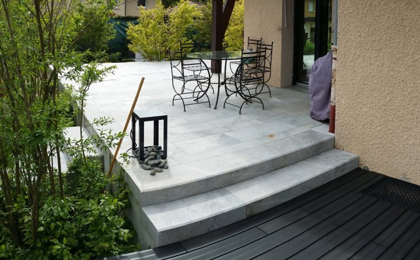 Terrasse en pierre naturelle « bleu de Savoie »